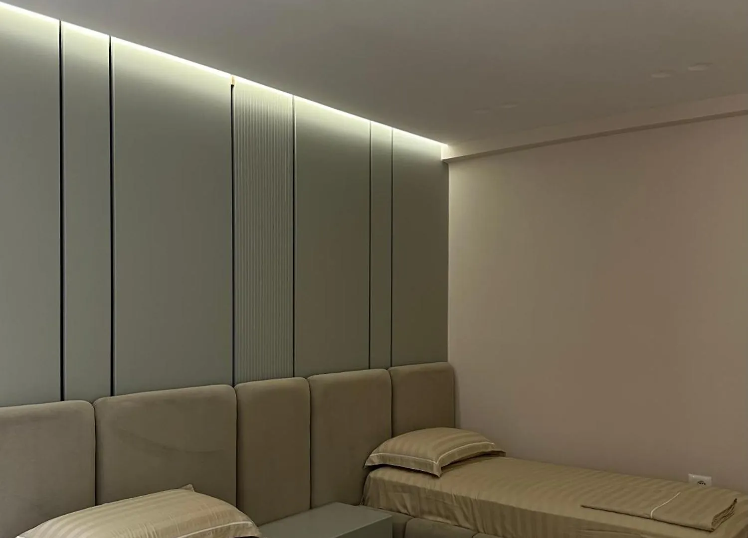 Class Apartment Tiran
