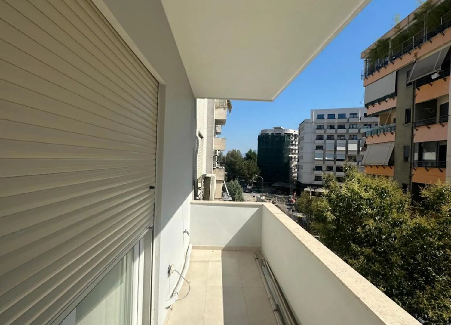 Class Apartment Tiran